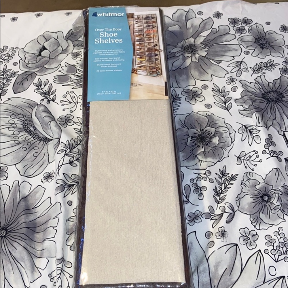 Shoe holder for door